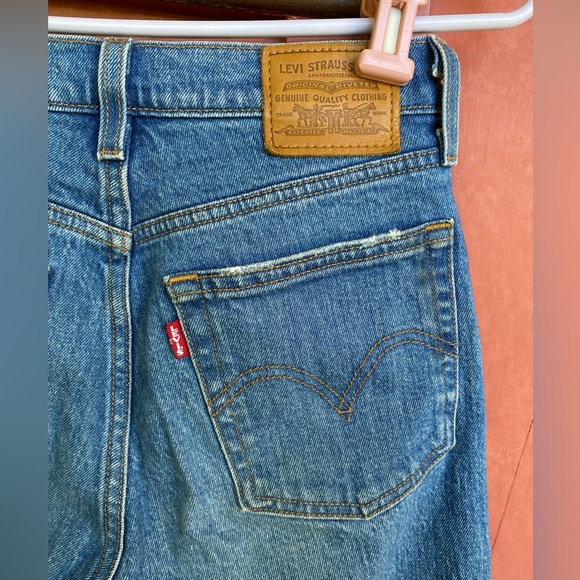 Levi’s ripped wedgie jeans - Picture 5 of 5